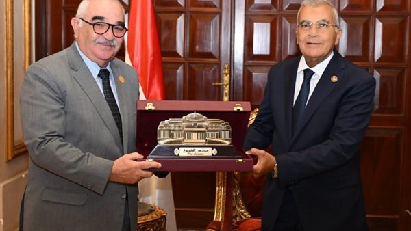 الرئيس نيوز