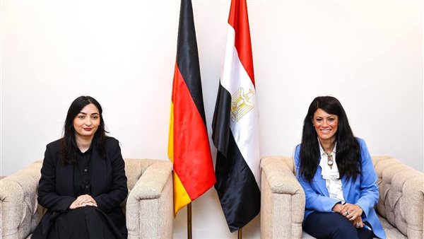 وزيرة التخطيط ونظيرتها