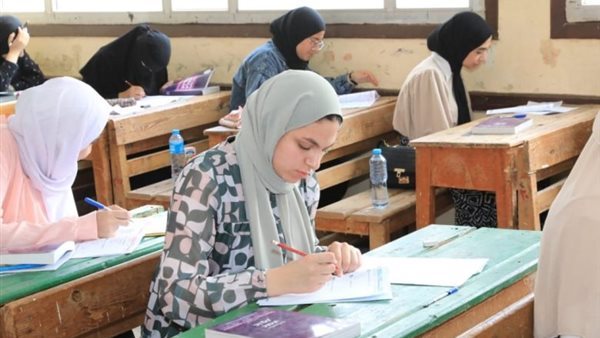 طلاب صفوف النقل