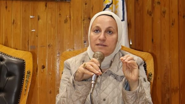  الدكتورة همت إسماعيل