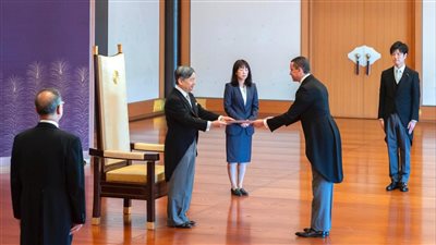 السفير راجي الإتربي يقدم أوراق اعتماده لإمبراطور اليابان    