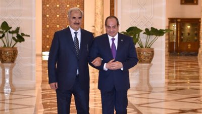 الرئيس السيسي - المشير حفتر     