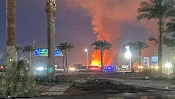 جانب من الحريق