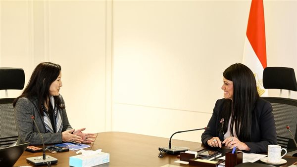 وزيرة التخطيط وممثلة