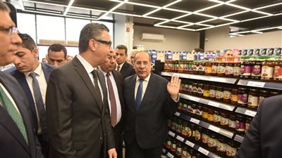 منافذ «كاري أون»    