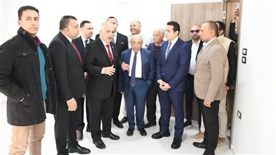 جانب من الافتتاح     