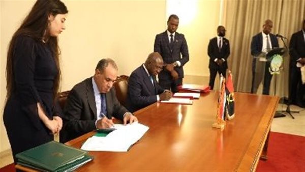 وزير الخارجية بدر