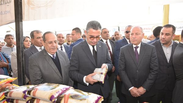 افتتاح السوق 