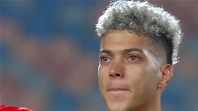 إمام عاشور يبكي قبل مباراة مصر ونيجيريا     