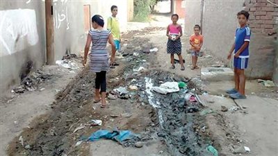 مياه بشوارع قرية العباسية بمغاغة    