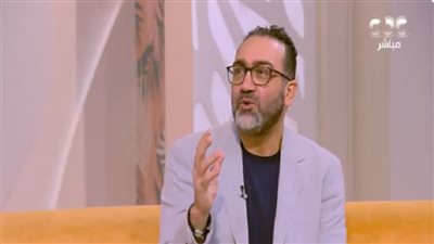 الدكتور عمرو عز    