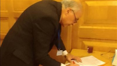 المستشار يحيى وفا خلال تقديم الدعوى    