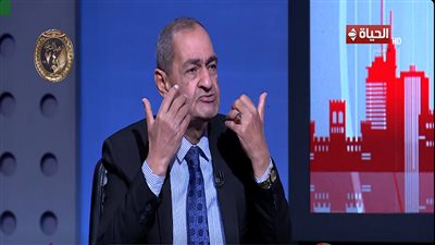 الكاتب أسامة الدليل    