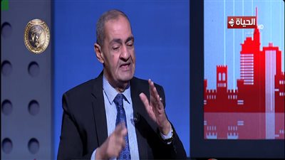 الكاتب أسامة الدليل    