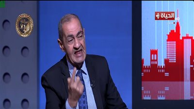  الكاتب أسامة الدليل    