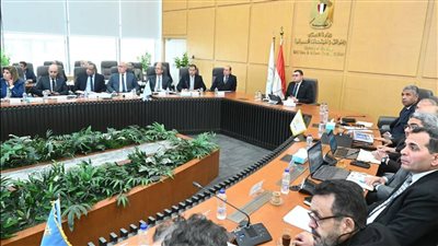 جانب من الاجتماع    