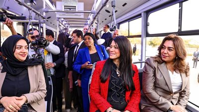 تشغيل أول اتوبيس كهربائي في القاهرة الكبري     