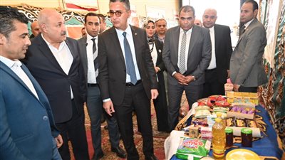 وزير التموين     