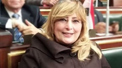 النائبة اليزابيث شاكر     