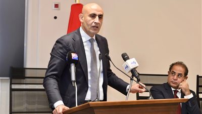 محمد عبد اللطيف وزير التربية والتعليم    