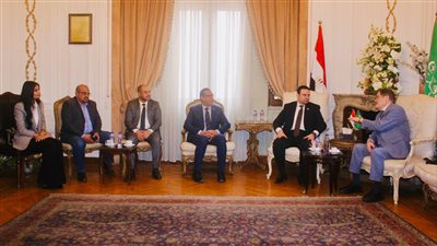 جانب من اللقاء     