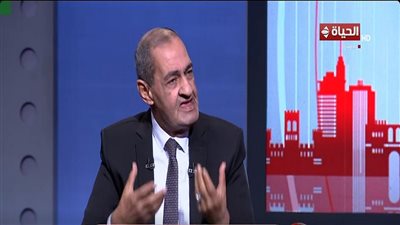 الكاتب أسامة الدليل    