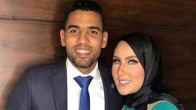 مؤمن زكريا وزوجته 