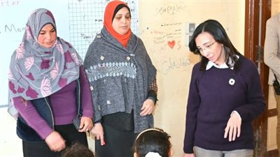 جانب من زيارة محافظ البحيرة لمدرسة عبدالباقي سرور    