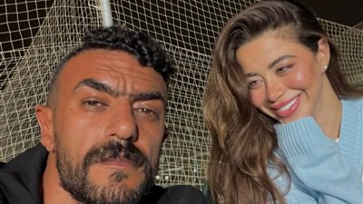 أحمد العوضي ويارا السكري     