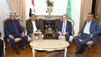 جانب من اللقاء     