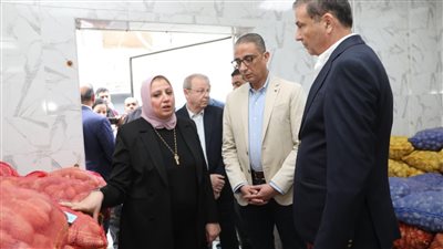 خلال الافتتاح     