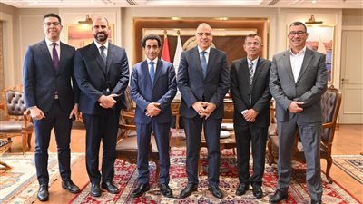 خلال اللقاء    