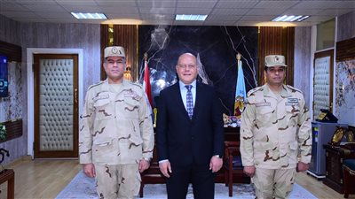  المستشار العسكري     