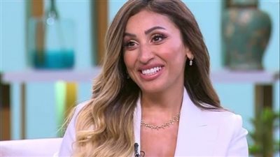 دينا الشربيني     