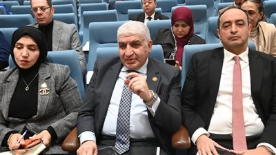 جانب من اجتماع اللجنة     