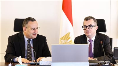 وزيرا التخطيط والتعليم العالي     