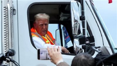 الرئيس الأمريكي - دونالد ترامب     