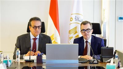 وزيرا التخطيط والصحة     