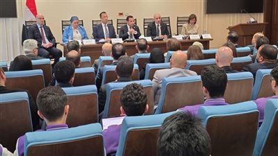 جانب من الاجتماع     