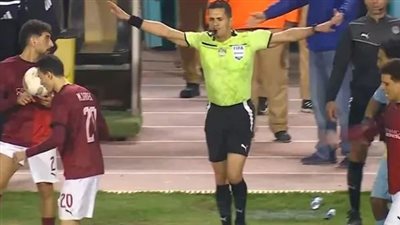 محمود وفا يرفض احتساب ركلة جزاء للأهلي    