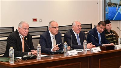 جانب من الاجتماع     