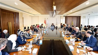 وزير التخطيط يلتقي وفد البنك الأوروبي     