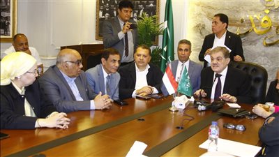 جانب من الاجتماع     