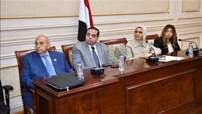 جانب من الاجتماع     