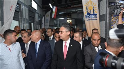 جانب من الافتتاح     