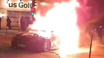 حرائق واعتقالات جماعية في باريس    