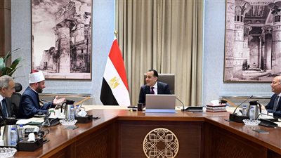 رئيس الوزراء ووزير الأوقاف    