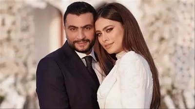 هاجر أحمد وزوجها    