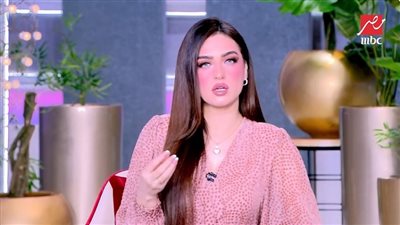 الإعلامية ياسمين عز    