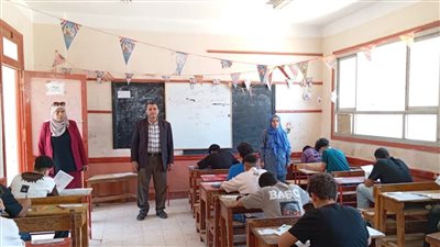 طلاب الشهادة الإعدادية     